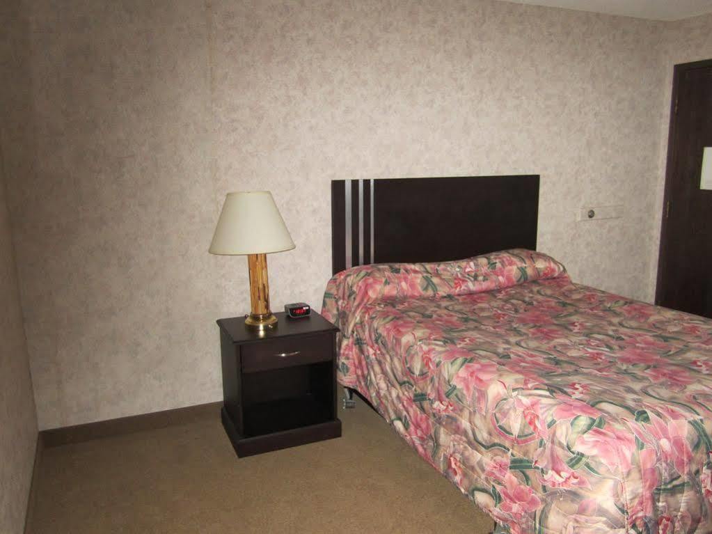 ซูเปอร์ 8 บาย วินด์แฮม ปรินซ์ จอร์จ Hotel พรินซ์จอร์จ ภายนอก รูปภาพ